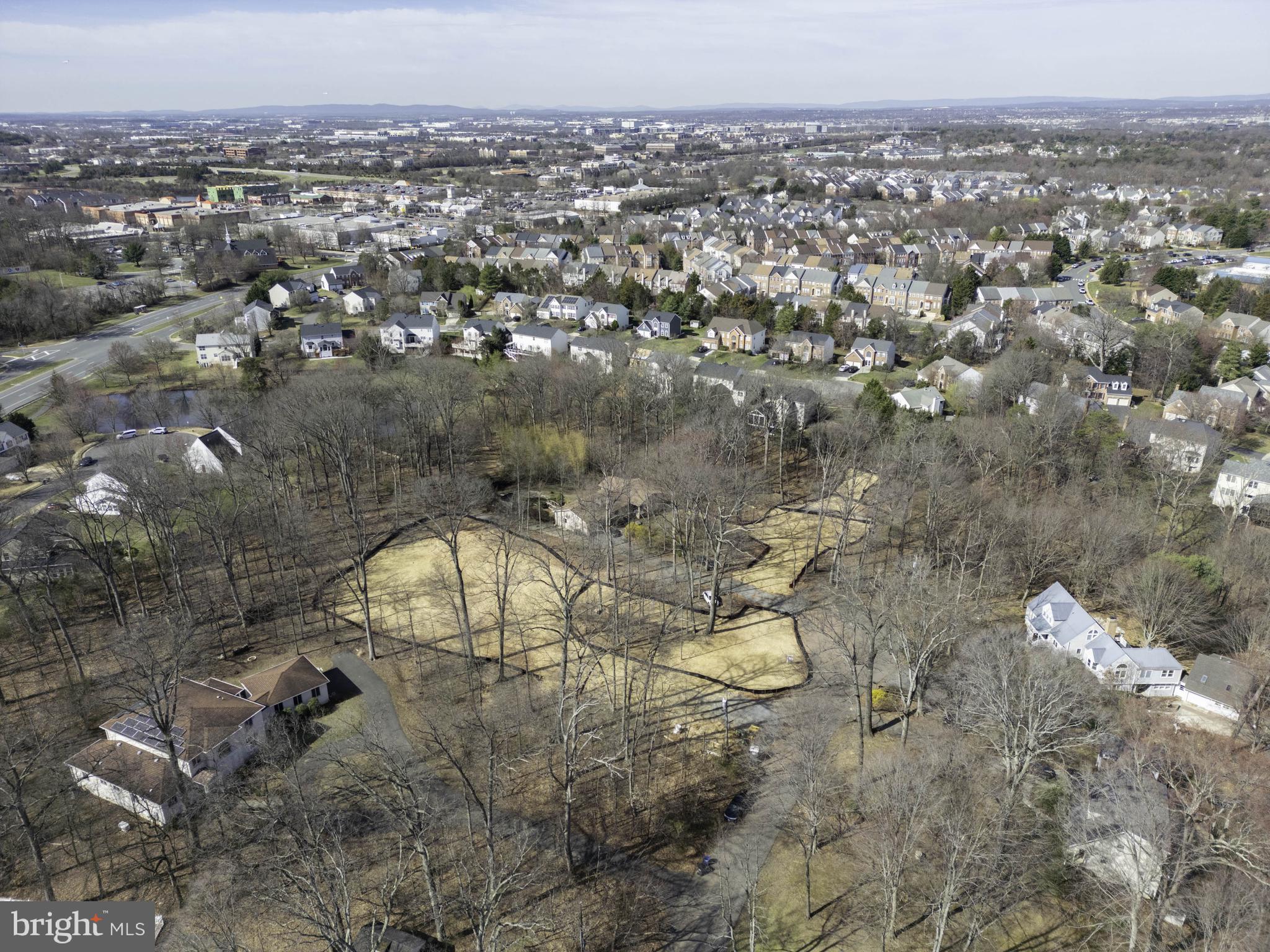 25 Jefferson Drive Sterling, VA 20165 - Photo 28 of 32 an aerial view of a house with a yard