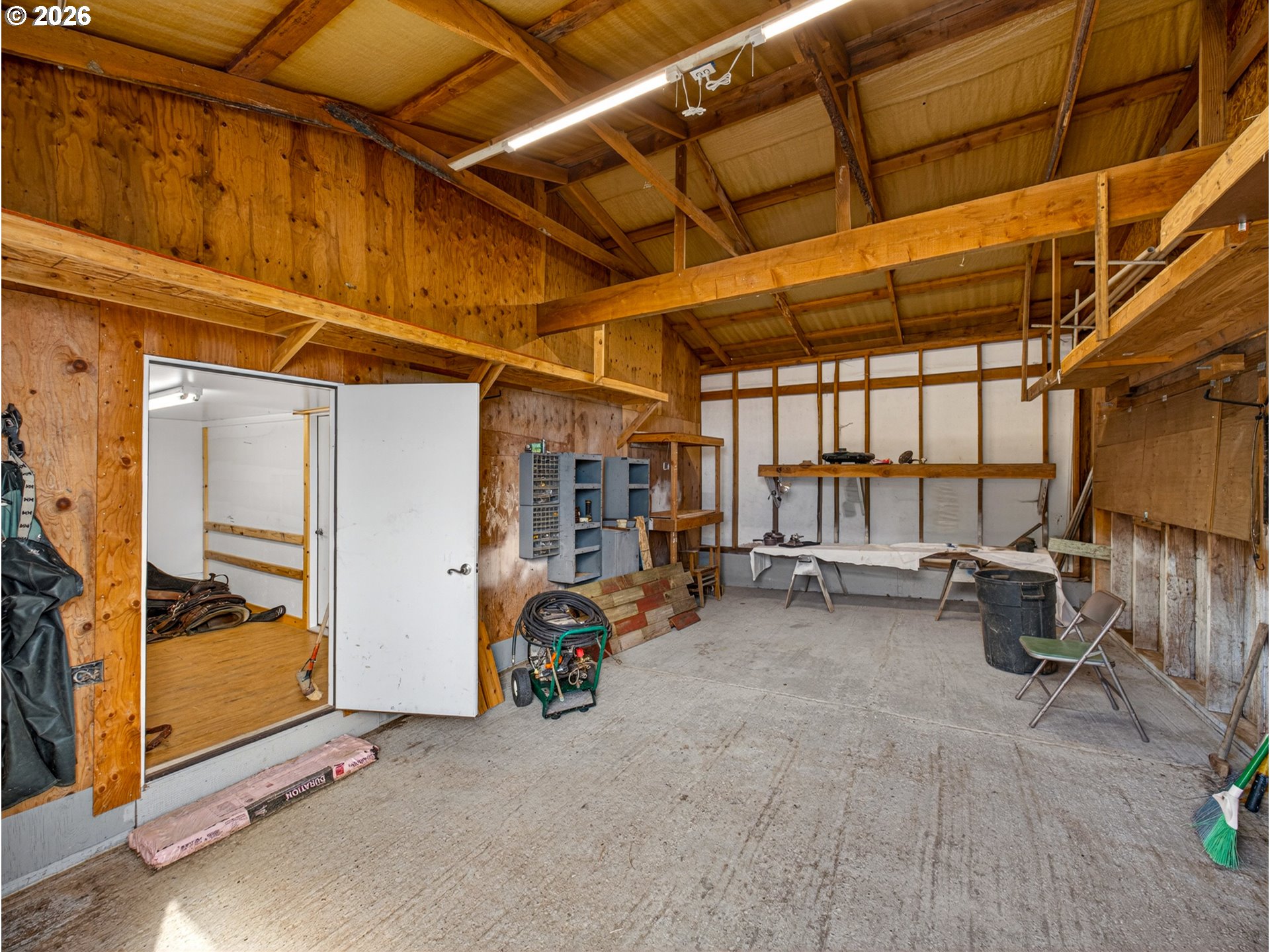 20556 South May Road Oregon City, OR 97045 - Photo 39 of 48 Barn