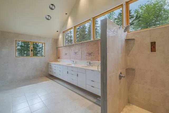 $2,200,000 | 131 Lighthouse Point Road, Gouldsboro, ME 04669