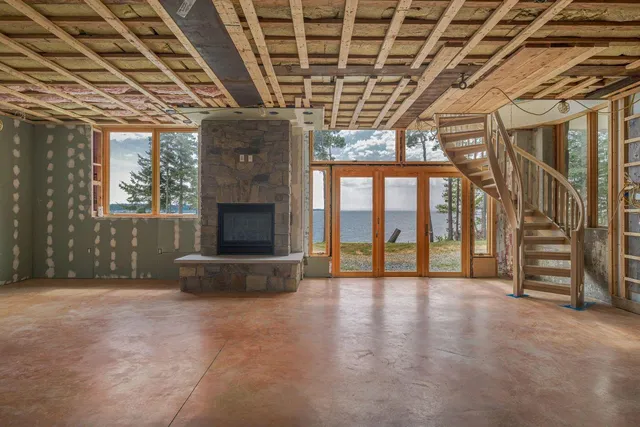 $2,200,000 | 131 Lighthouse Point Road, Gouldsboro, ME 04669