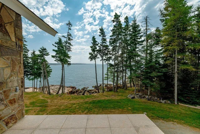 $2,200,000 | 131 Lighthouse Point Road, Gouldsboro, ME 04669