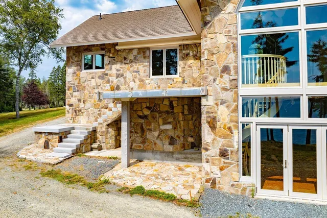 $2,200,000 | 131 Lighthouse Point Road, Gouldsboro, ME 04669