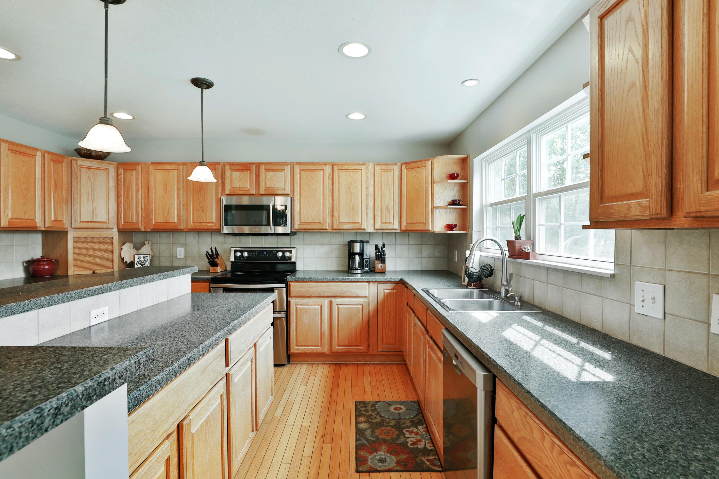 573 River Trace Road Westerville, OH 43081 - Photo 13 of 59