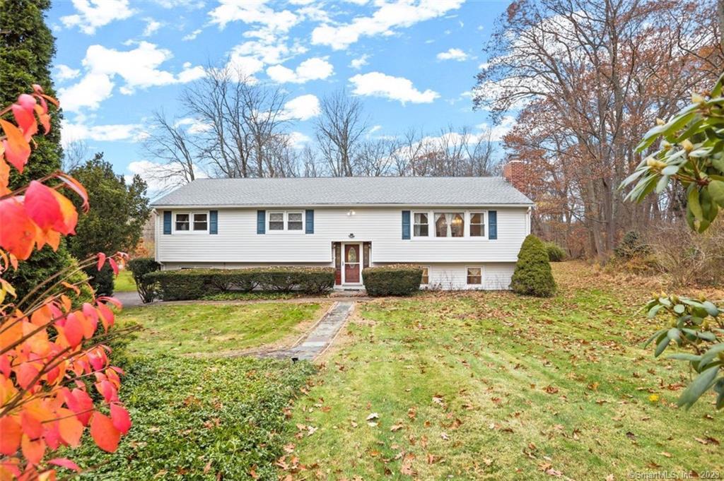 5 Ridgedale Road Easton, CT 06612 - Photo 1 of 1 a house view with a swimming pool