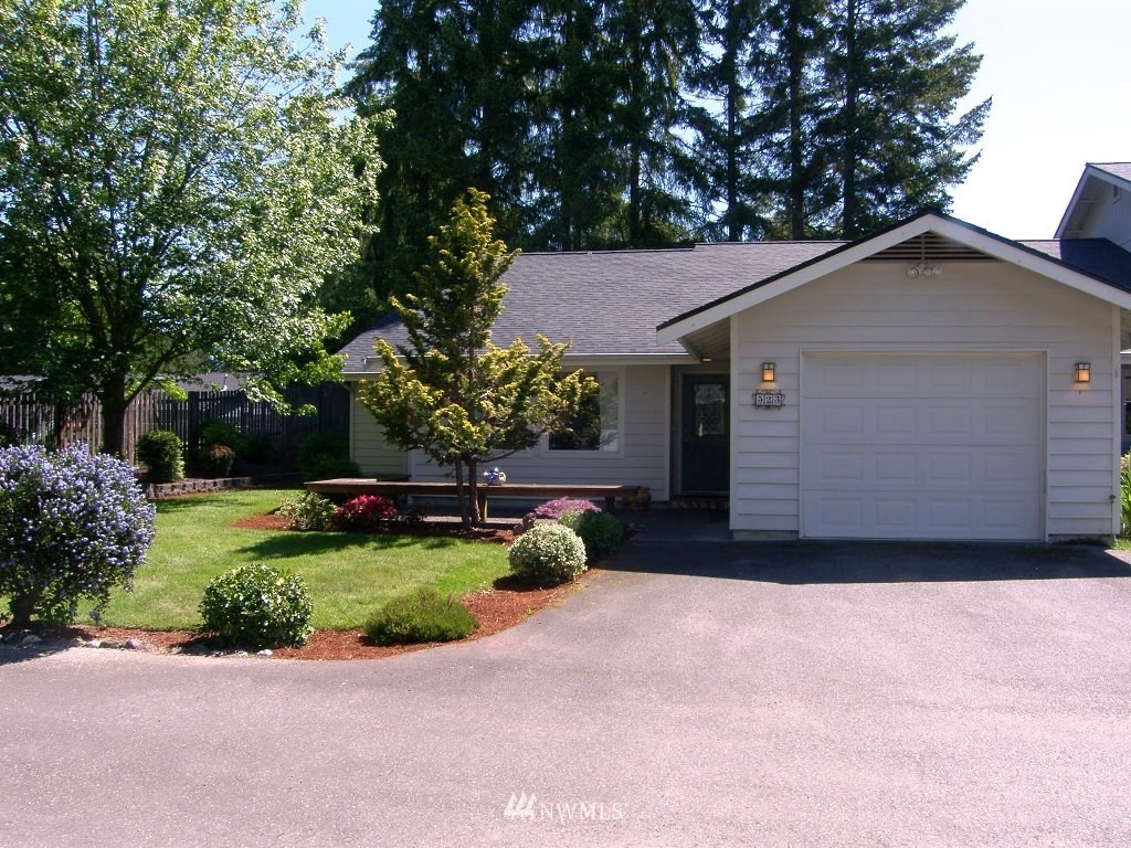 523 Radey Street, Unit D Port Orchard, WA 98366 - Photo 2 of 16 Gallery Image 2