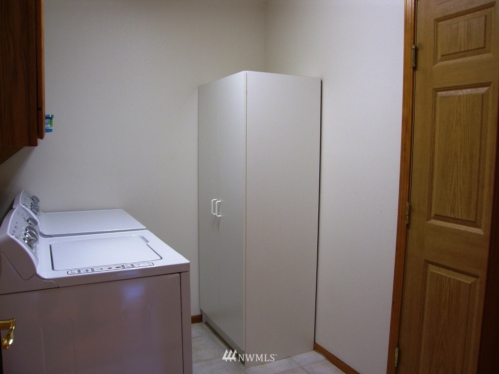 523 Radey Street, Unit D Port Orchard, WA 98366 - Photo 12 of 16 Gallery Image 12