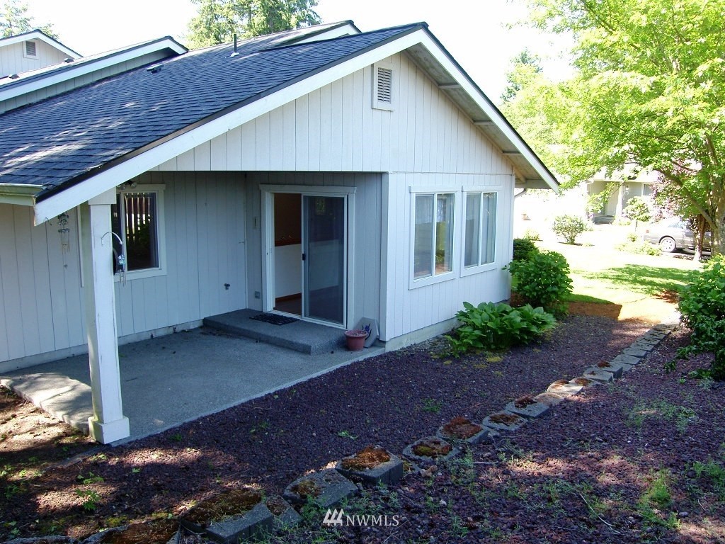 523 Radey Street, Unit D Port Orchard, WA 98366 - Photo 13 of 16 Gallery Image 13