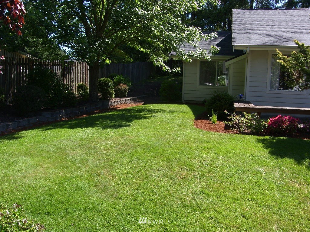 523 Radey Street, Unit D Port Orchard, WA 98366 - Photo 3 of 16 Gallery Image 3