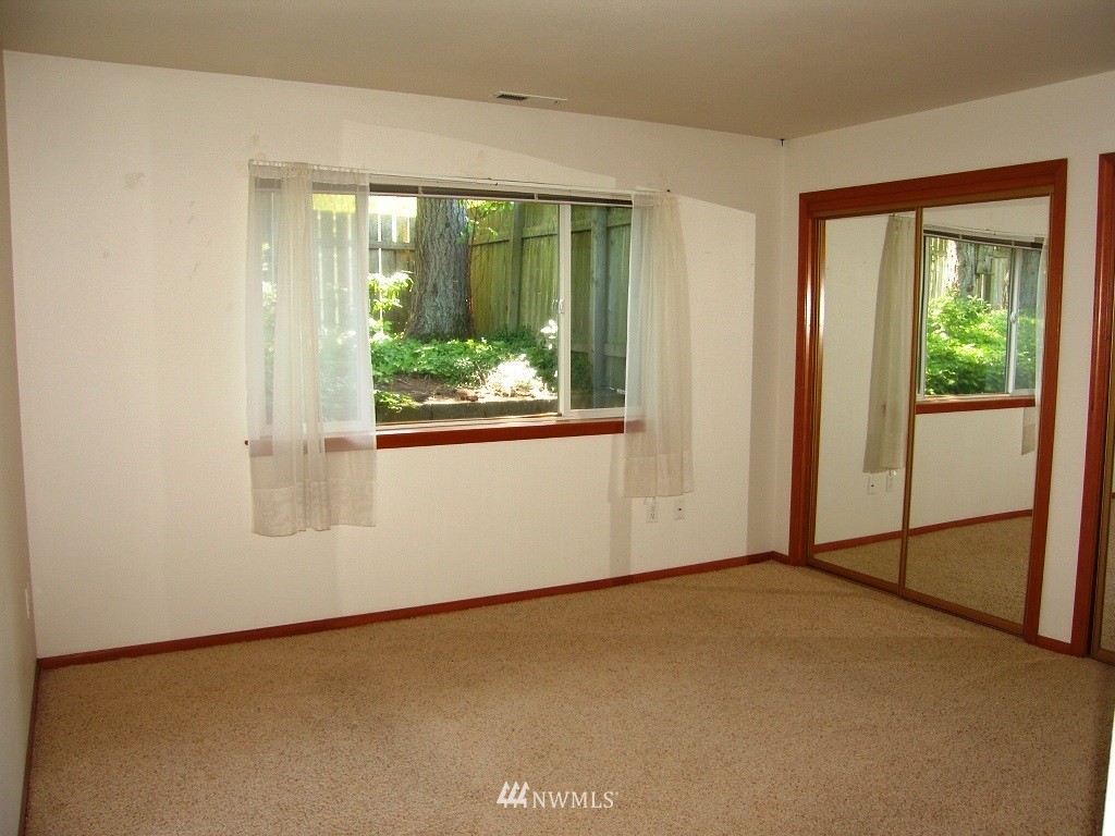 523 Radey Street, Unit D Port Orchard, WA 98366 - Photo 9 of 16 Gallery Image 9