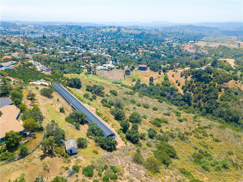 803 Quail Hill Road Fallbrook, CA 92028 - Photo 10 of 16