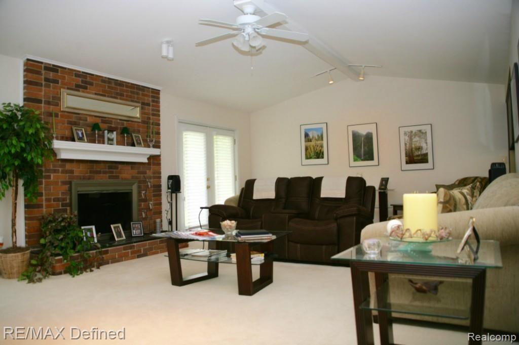 2376 Norton Road Rochester, MI 48307 - Photo 11 of 25 thumb_IMG_1391_1024.jpg