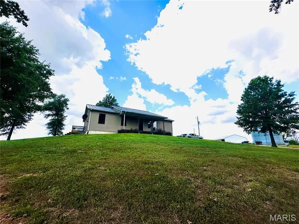 $285,000 | 9383 Audrain Road 625, Laddonia, MO 63352