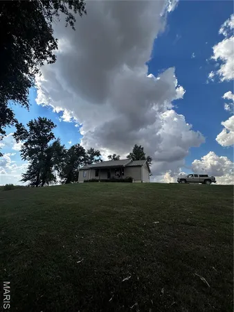 $285,000 | 9383 Audrain Road 625, Laddonia, MO 63352