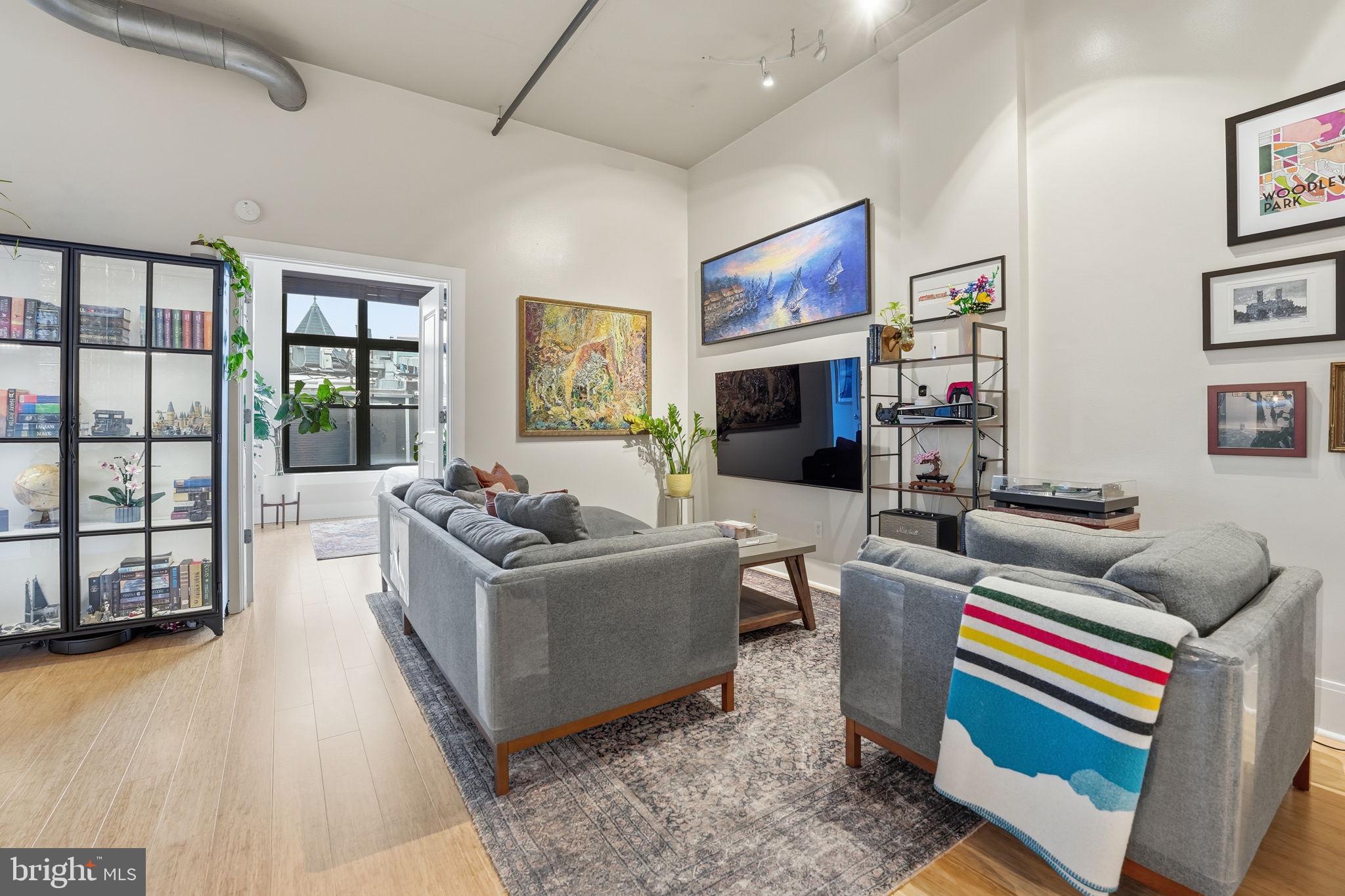 2328 Champlain Street Northwest, Unit 302 Washington, DC 20009 - Photo 17 of 36