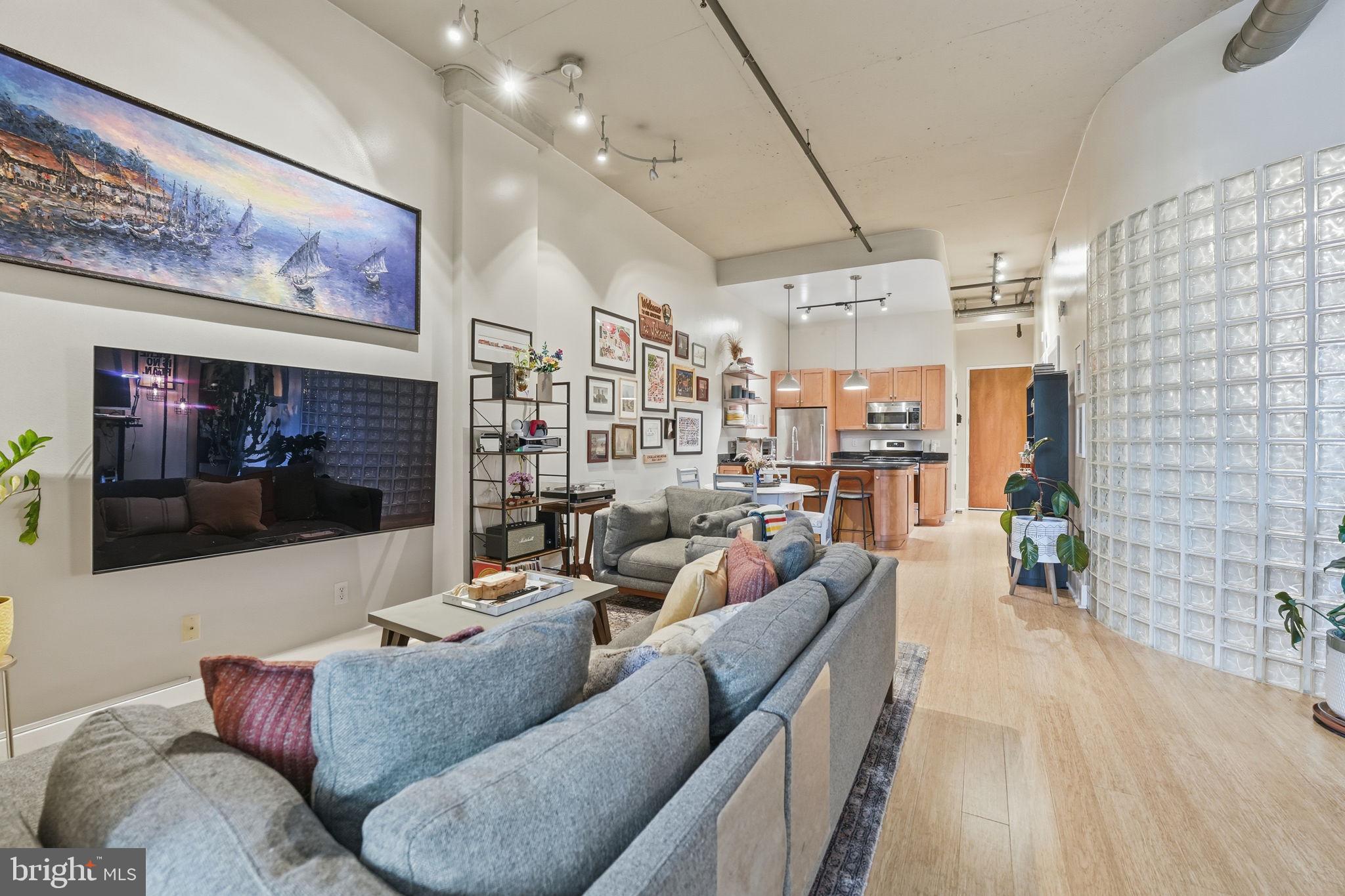 2328 Champlain Street Northwest, Unit 302 Washington, DC 20009 - Photo 19 of 36