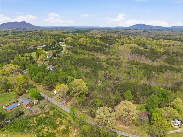 $400,000 | 1327 Spainhour Mill Road, Pinnacle, NC 27043