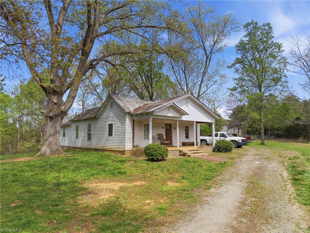 1327 Spainhour Mill Road Pinnacle, NC 27043 - Photo 3 of 26