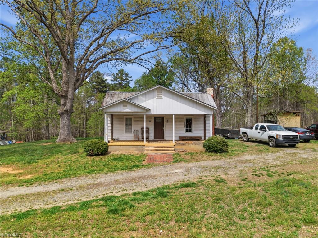 1327 Spainhour Mill Road Pinnacle, NC 27043 - Photo 4 of 26