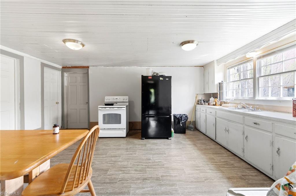 1327 Spainhour Mill Road Pinnacle, NC 27043 - Photo 8 of 26