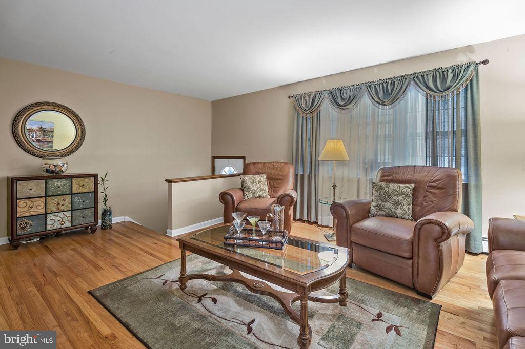 3595 Oakhill Road Philadelphia, PA 19154 - Photo 5 of 26