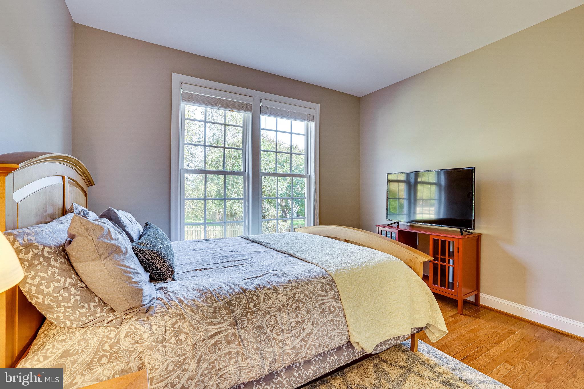 43645 Riverpoint Drive Leesburg, VA 20176 - Photo 36 of 88 First Floor Bedroom Suite