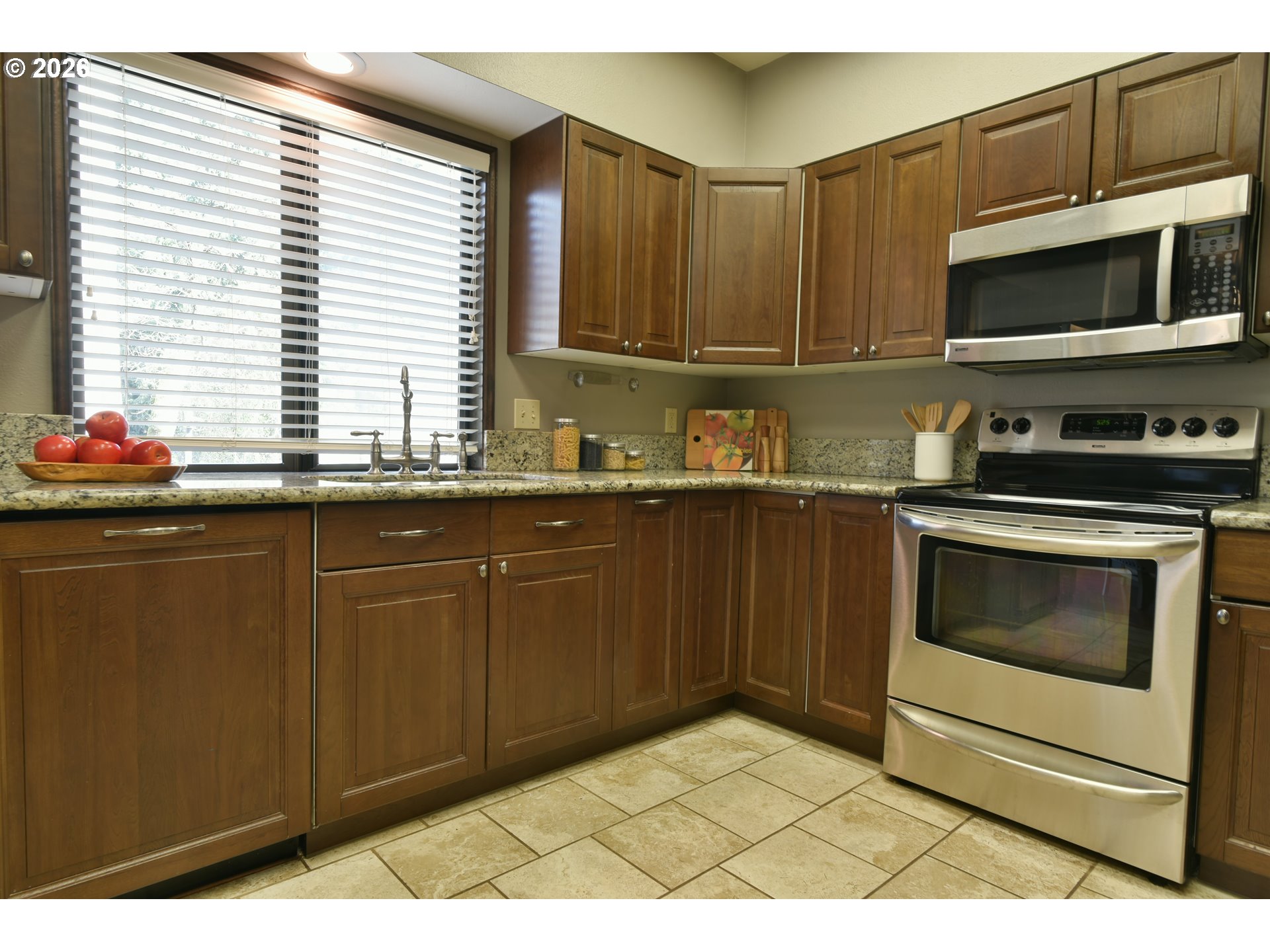 12505 Southwest Tiger Lilly Lane Beaverton, OR 97008 - Photo 9 of 30