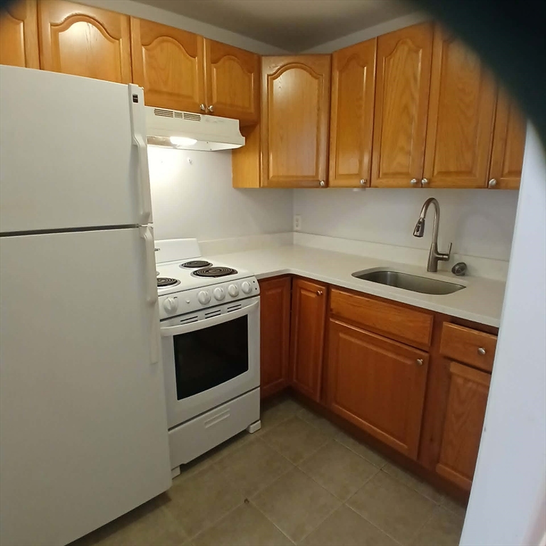 17 Cooper Street, Unit 2 Boston, MA 02113 - Photo 9 of 23