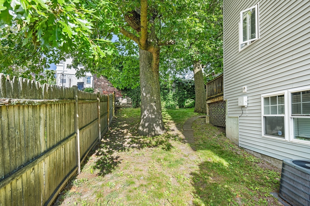 18 Sargent Street, Unit B Boston, MA 02125 - Photo 6 of 7