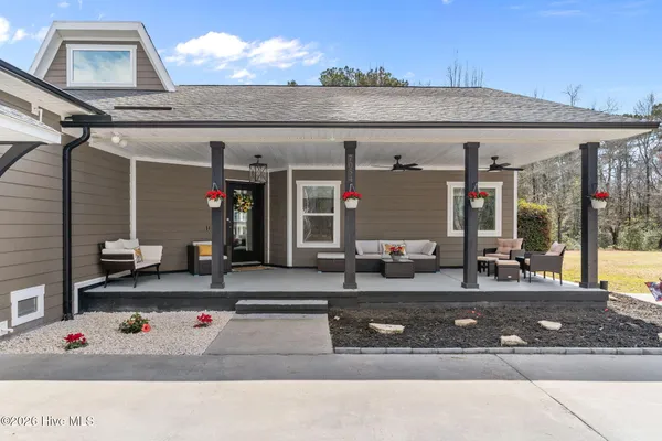 $899,000 | 7054 Healy Haven Lane Northeast, Leland, NC 28451