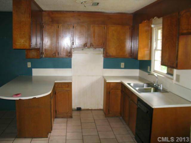 1033 Bethlehem Church Road Grover, NC 28073 - Photo 7 of 16