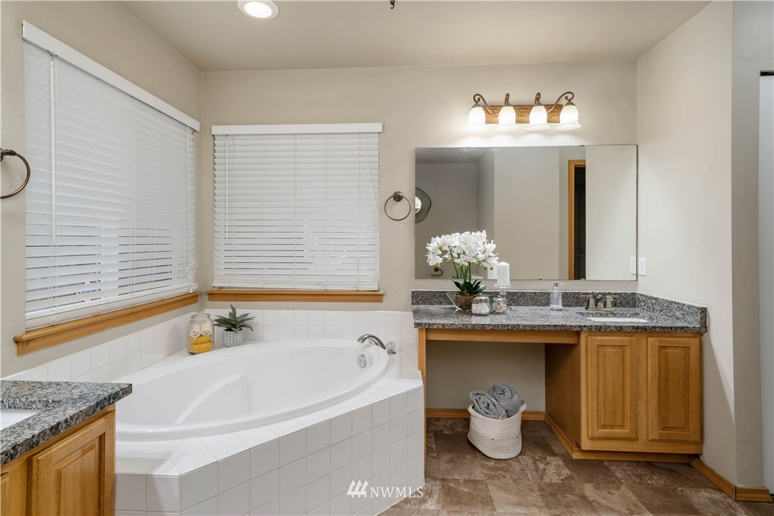 18012 67th Street East Sumner, WA 98391 - Photo 12 of 27