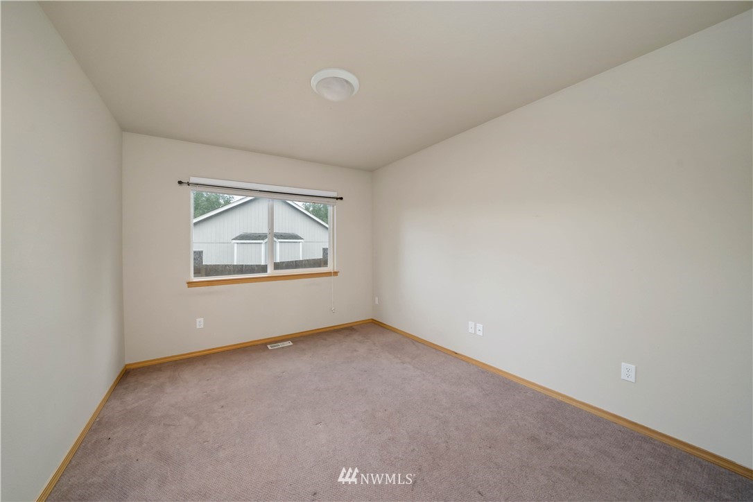 18012 67th Street East Sumner, WA 98391 - Photo 16 of 27