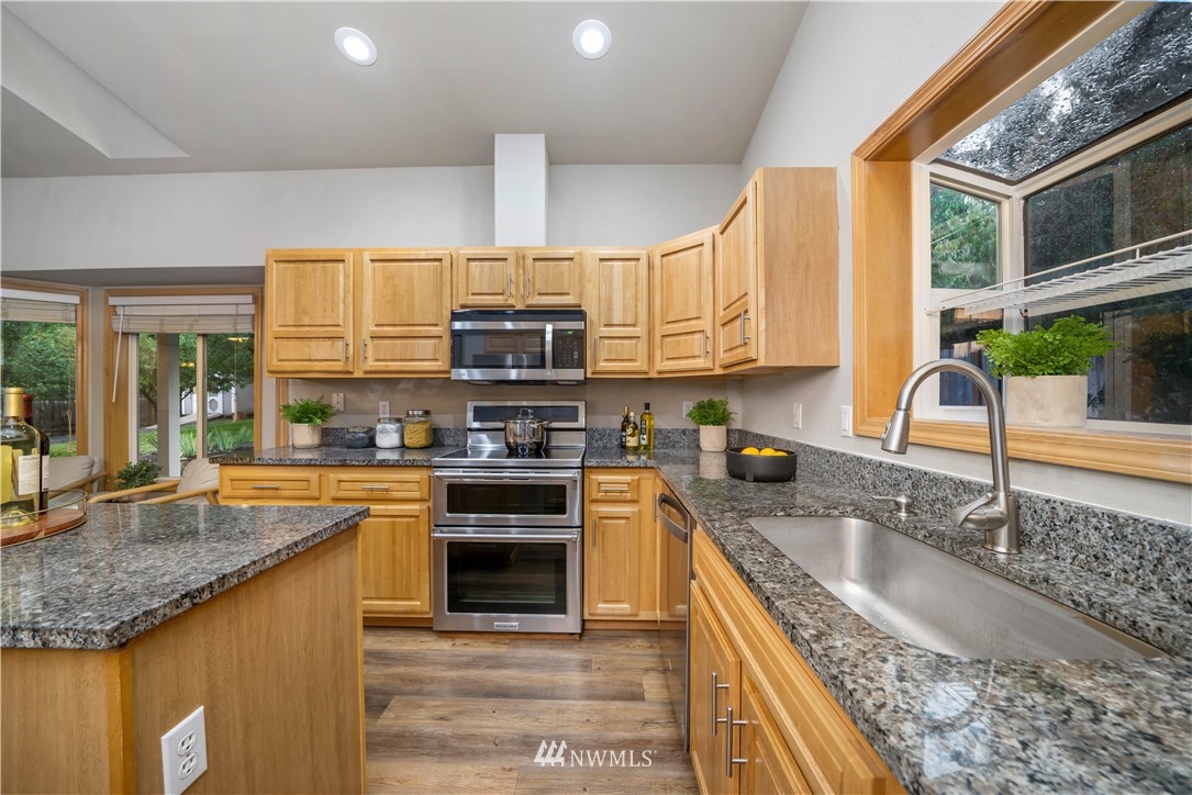 18012 67th Street East Sumner, WA 98391 - Photo 10 of 27