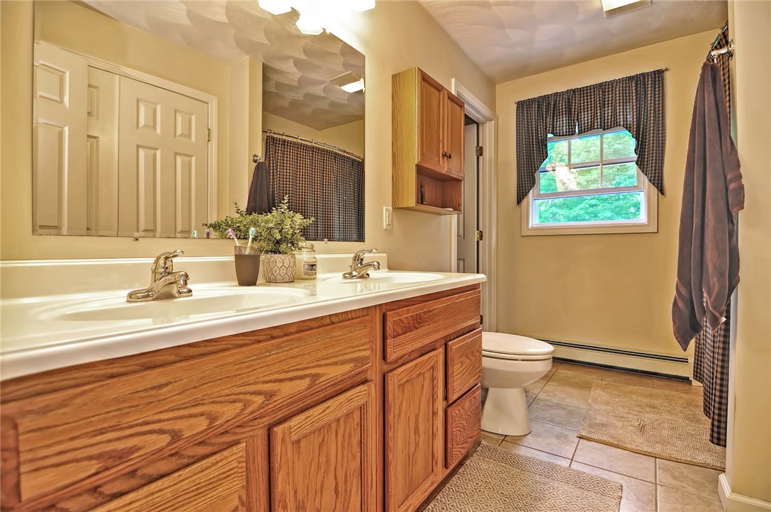 43 N Road Burrillville, RI 02859 - Photo 5 of 24