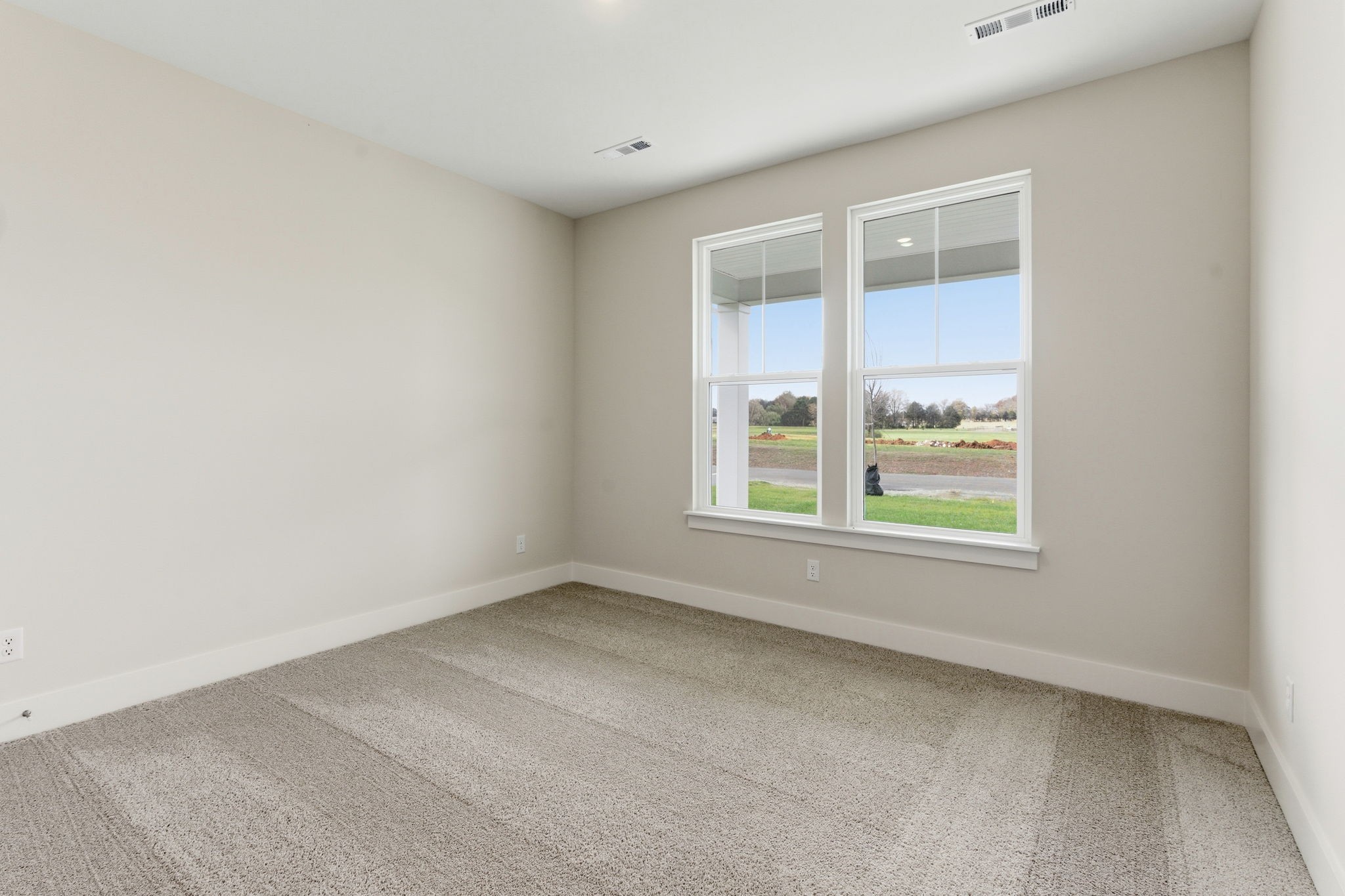1429 Charles Drive Chapel Hill, TN 37034 - Photo 11 of 24 an empty room with a window