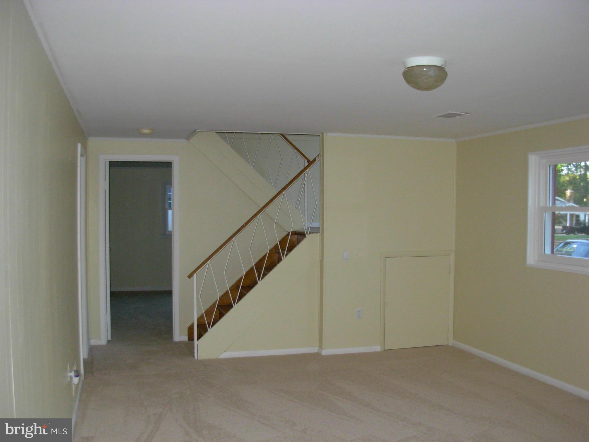 6230 Greeley Boulevard Springfield, VA 22152 - Photo 17 of 30 Family Room