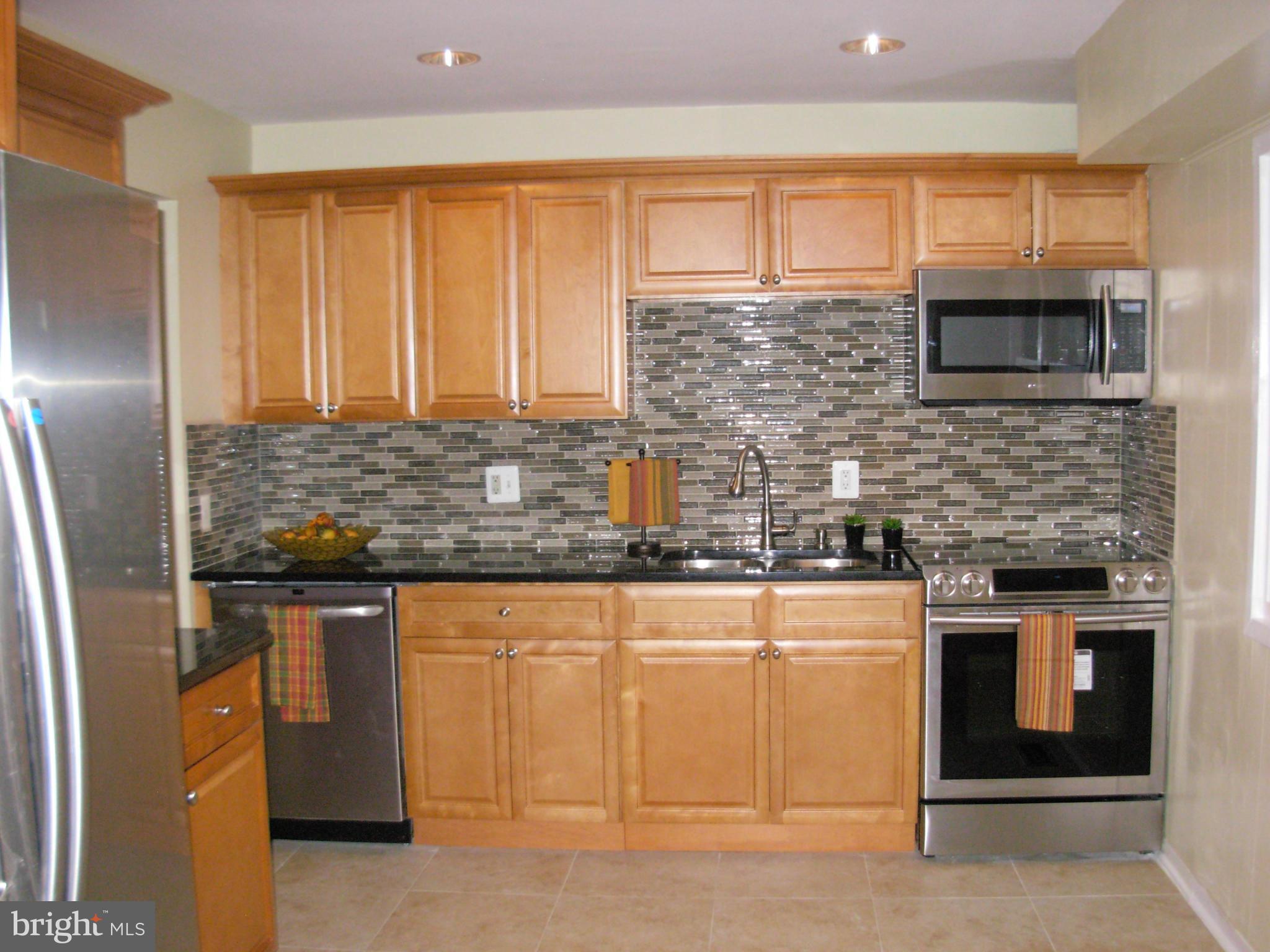 6230 Greeley Boulevard Springfield, VA 22152 - Photo 3 of 30 Kitchen