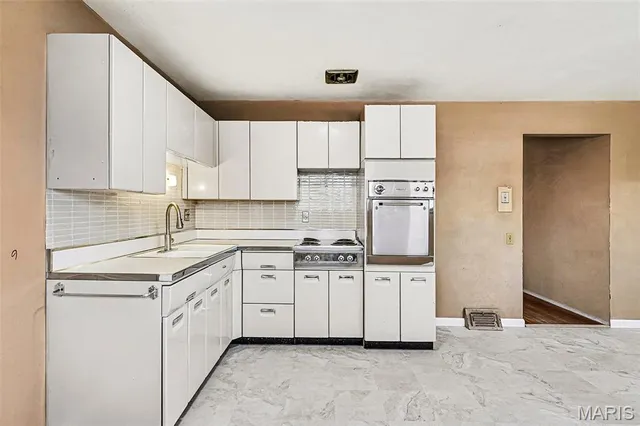 $123,000 | 10515 Alliance Drive, Dellwood, MO 63136