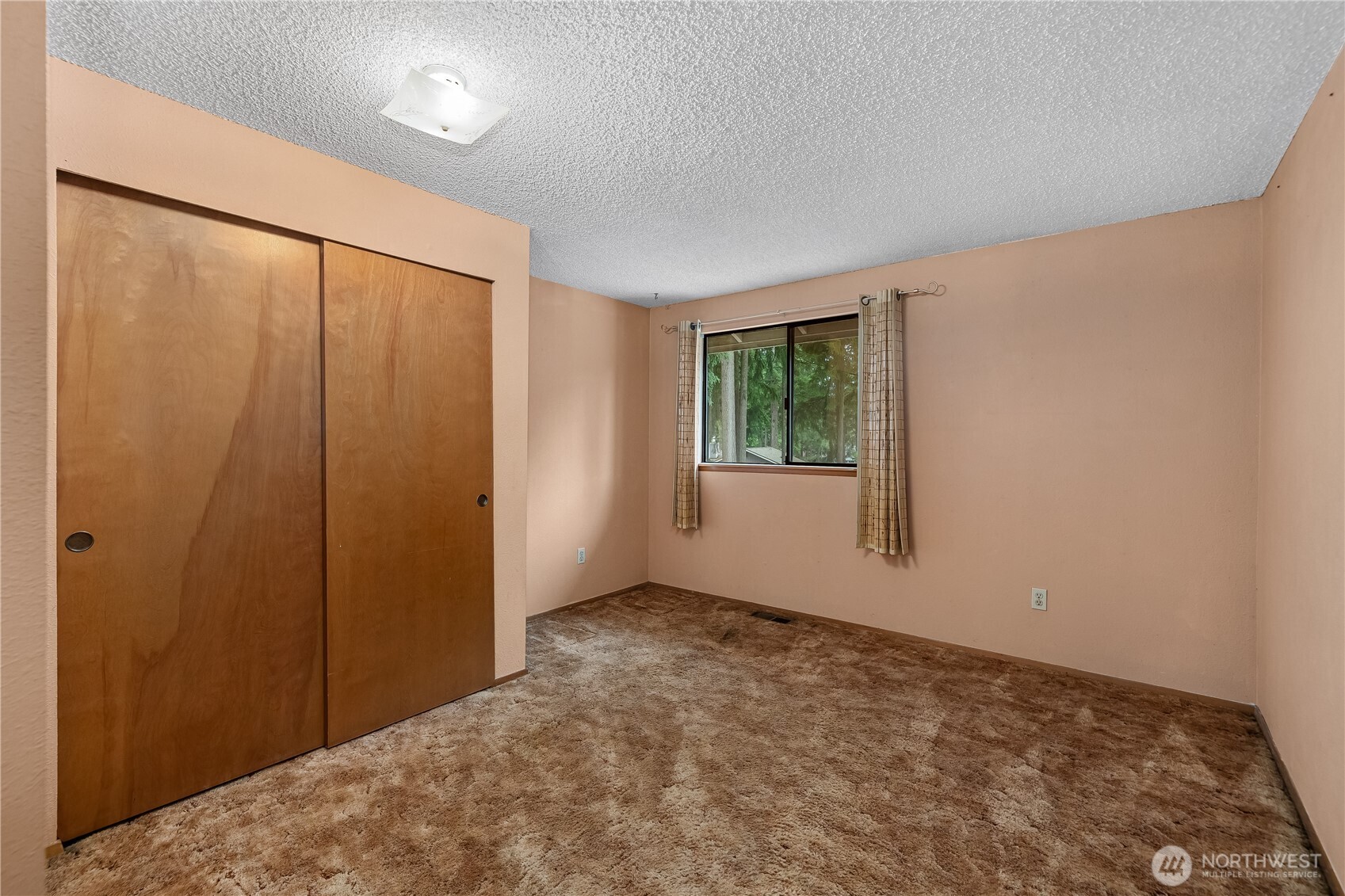 233 Clay Court Southeast Olympia, WA 98513 - Photo 28 of 33 an empty room with windows