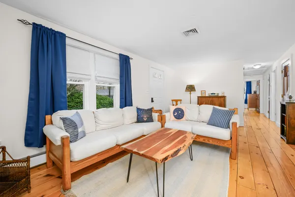 $639,500 | 5 Duchess Drive, Sandwich, MA 02563