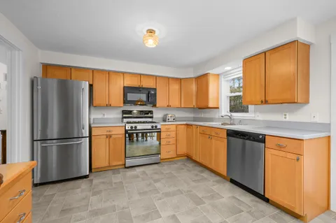 $639,500 | 5 Duchess Drive, Sandwich, MA 02563