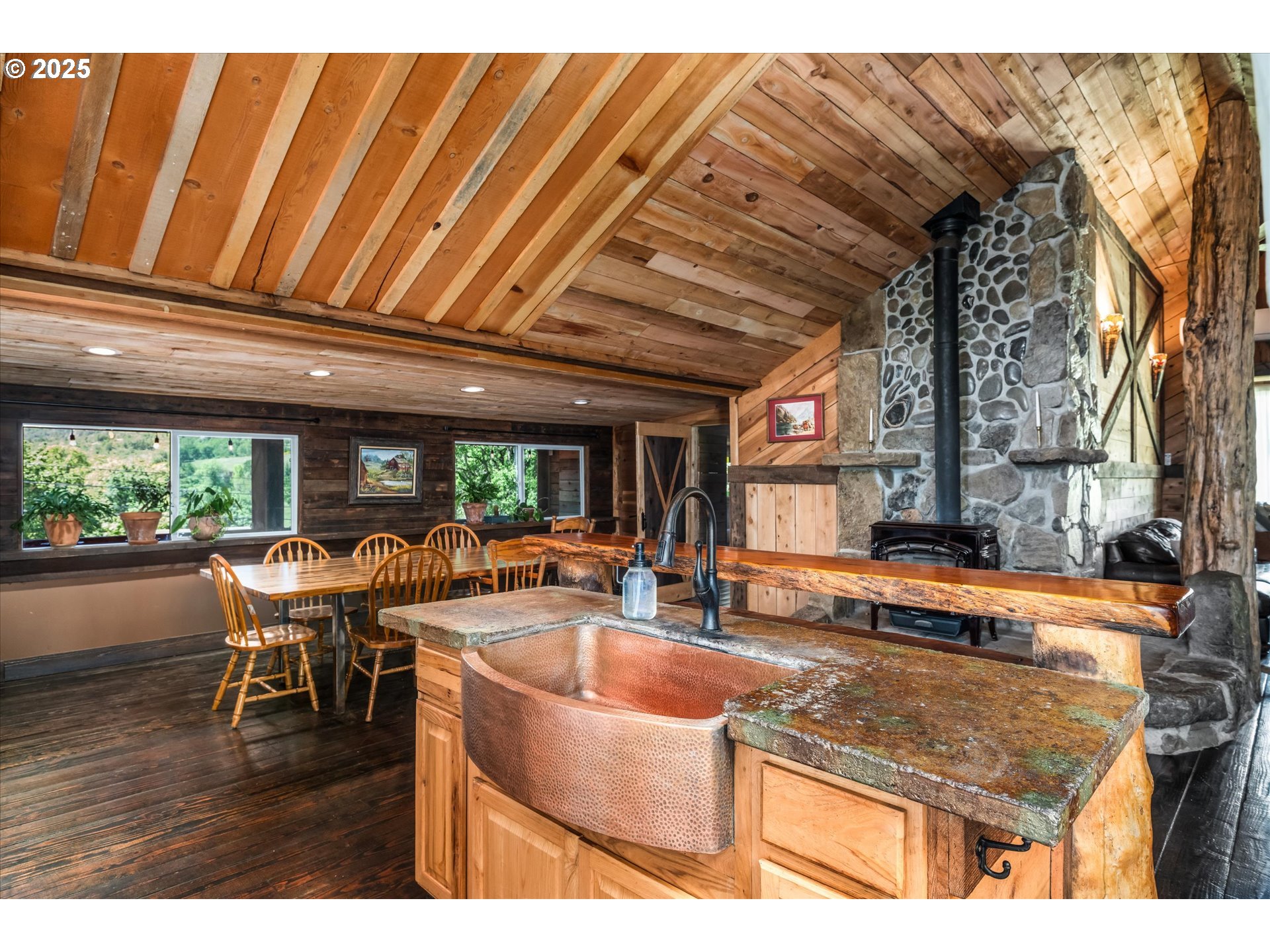 1172 Old Town Loop Road Oakland, OR 97462 - Photo 8 of 48 Kitchen/Dining Room