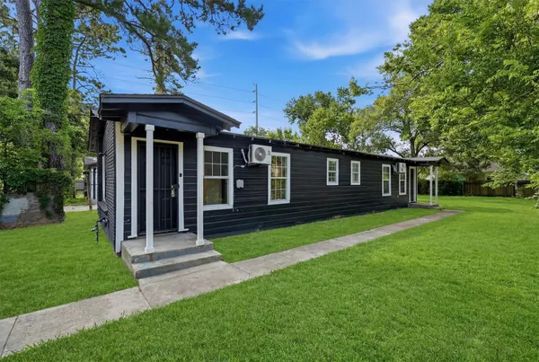 $1,200 | 8034 Record Street, Unit B, Houston, TX 77028