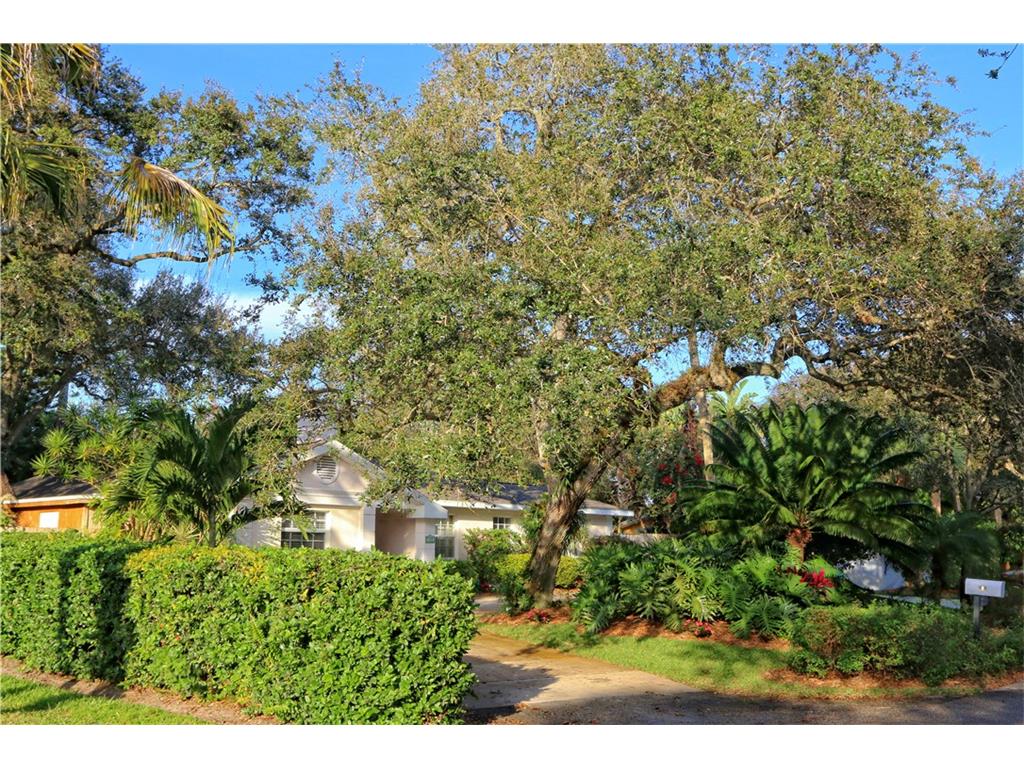 605 Holly Road Vero Beach, FL 32963 - Photo 2 of 36 Gallery Image 2