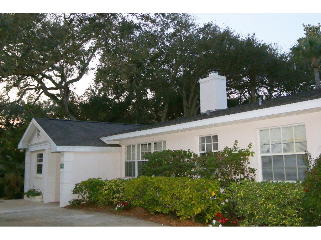605 Holly Road Vero Beach, FL 32963 - Photo 3 of 36 Gallery Image 3