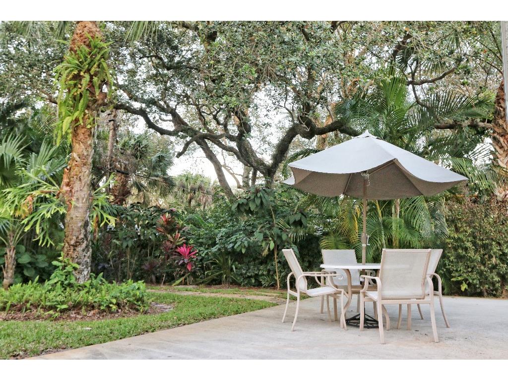 605 Holly Road Vero Beach, FL 32963 - Photo 28 of 36 Gallery Image 28