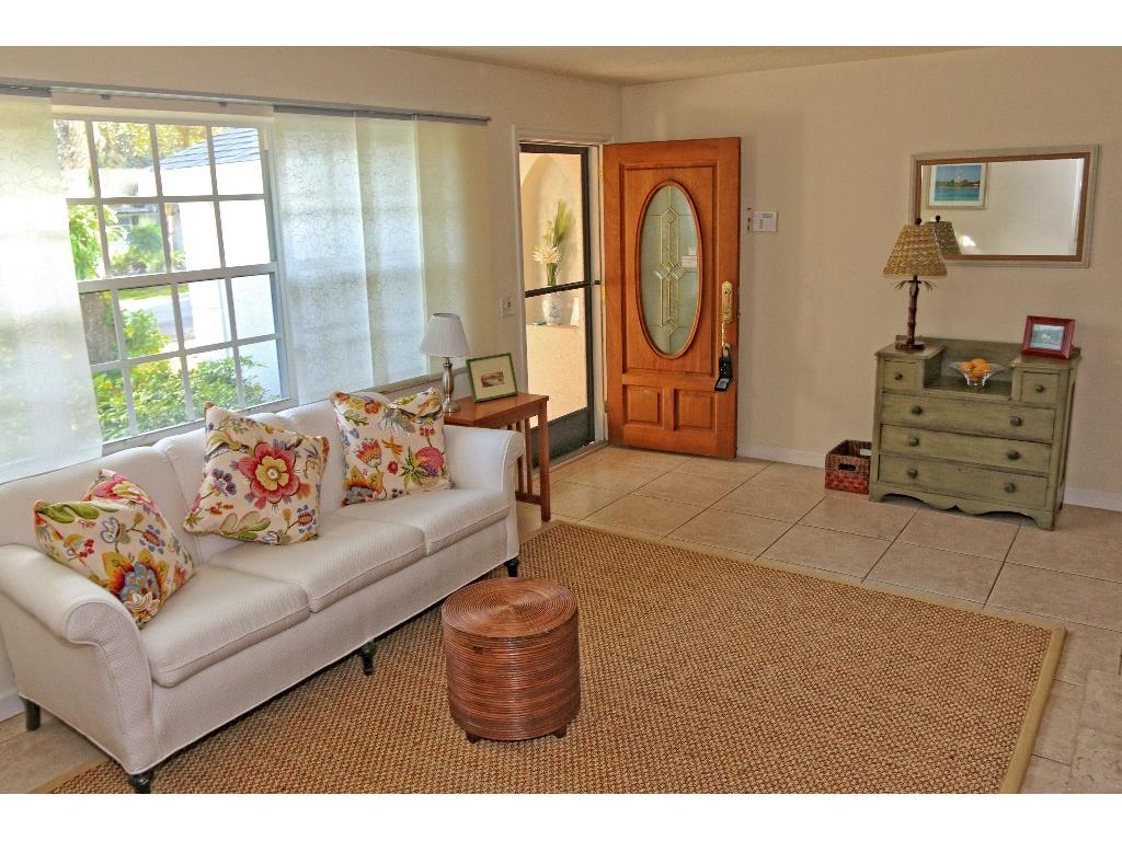 605 Holly Road Vero Beach, FL 32963 - Photo 5 of 36 Gallery Image 5