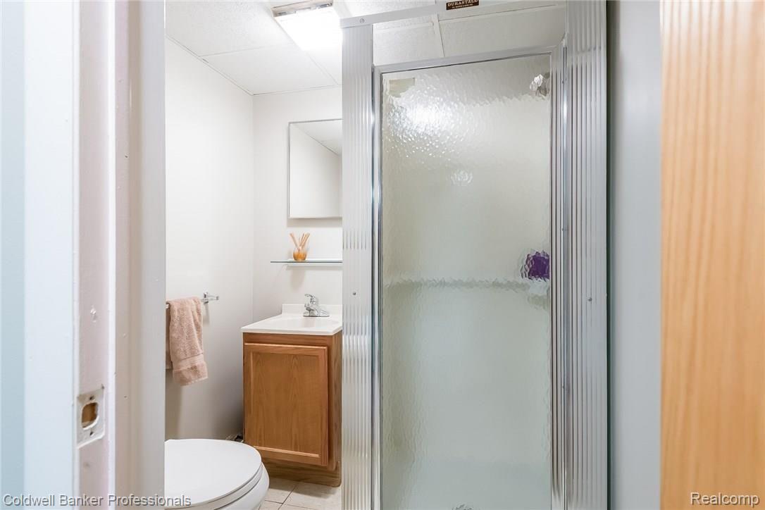 9148 Henry Ruff Road Livonia, MI 48150 - Photo 16 of 27 1017-4322378-medium.jpg