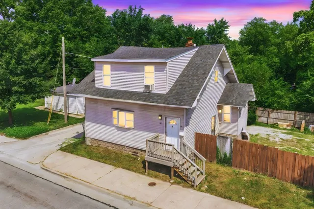 $155,000 | 69 East 159th Street, Harvey, IL 60426