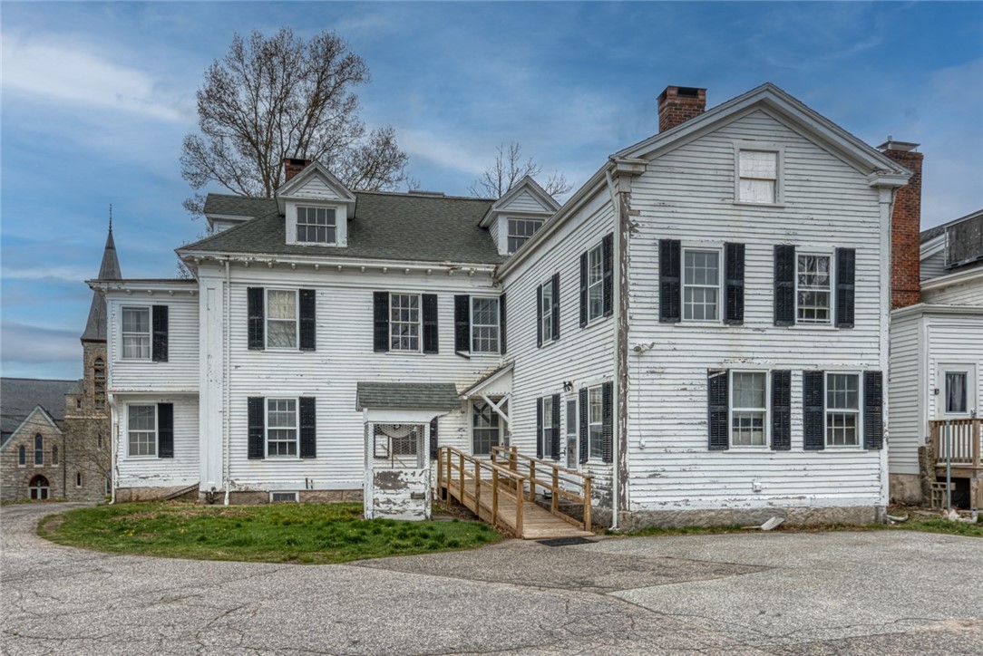 2 Elm Street Westerly, RI 02891 - Photo 4 of 50